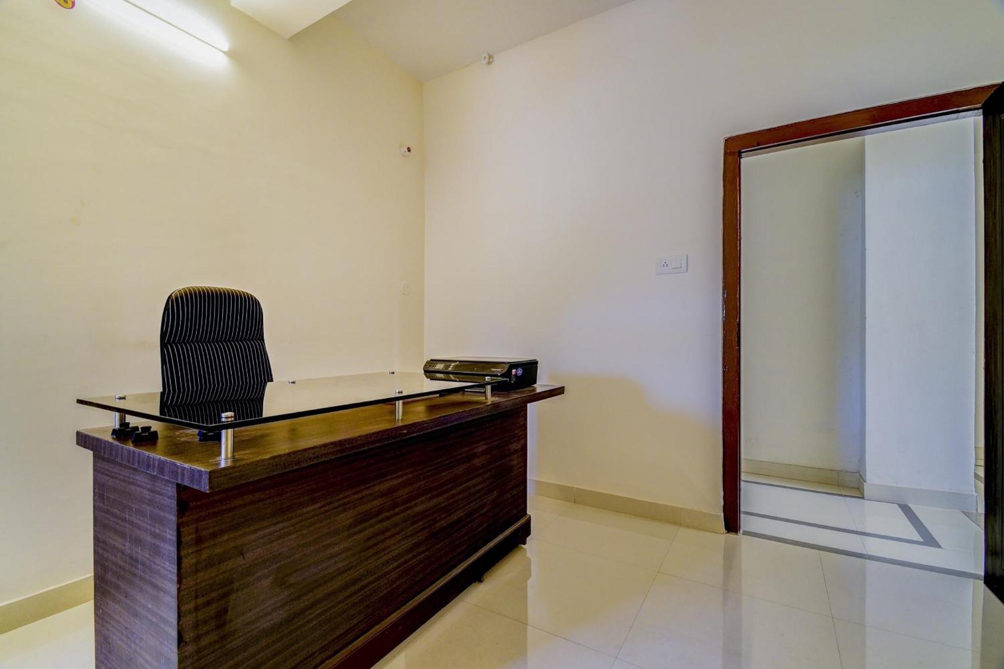 Hotel O Home Cozy Home Guwahati Exteriör bild
